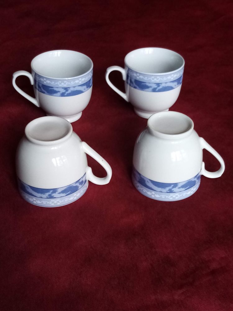 4 tasses en porcelaine 3 Avermes (03)