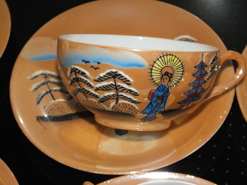 TASSES A THE PORCELAINE
10 Sartrouville (78)