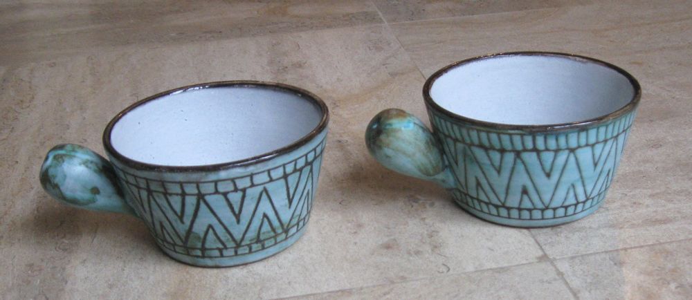 2 Tasses sign�es Maunier : C�ramiques de Vallauris vintage 30 Maule (78)