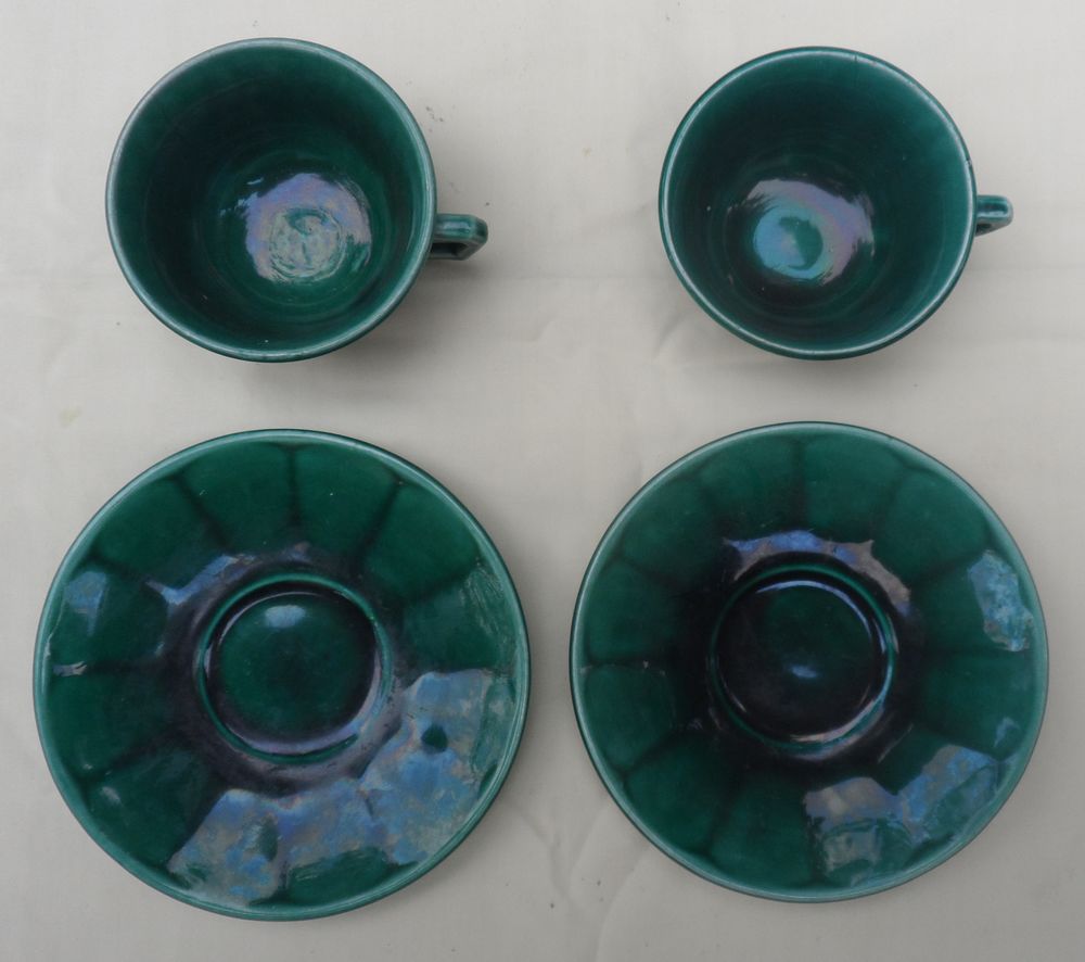 2 tasses et soutasse � caf� vertes
8 Castries (34)