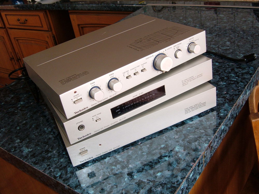 TECHNICS  audio Slim Line  1978 0 Marckolsheim (67)