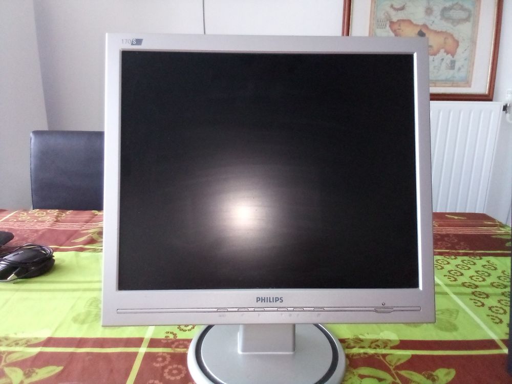 T�l� PHILIPS 10 Larmor-Plage (56)