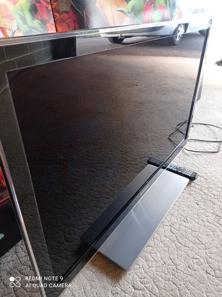 T�l� Samsung 102 centim�tres 130 Granville (50)