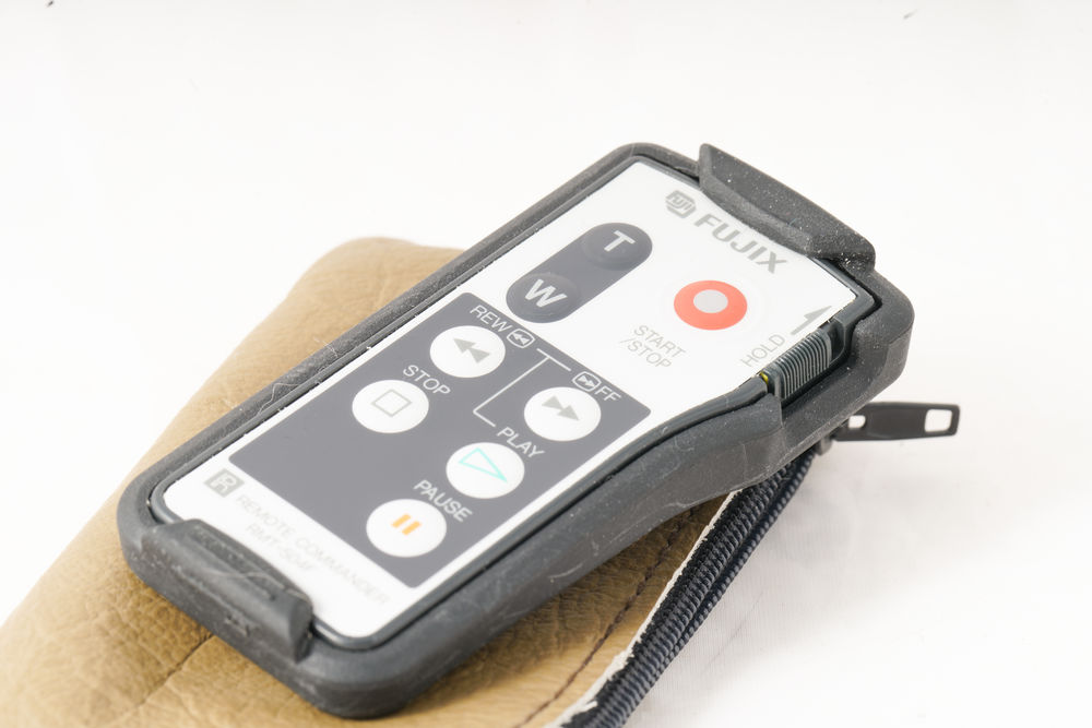 Telecommande Fujix RMT-504F
5 Vincennes (94)