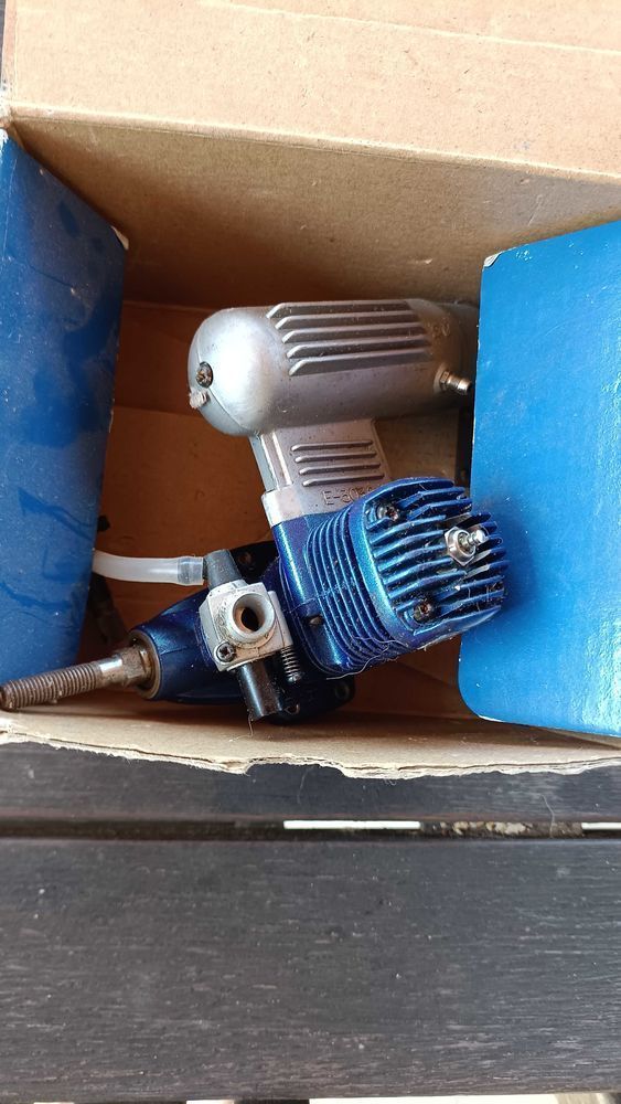 t�l�commande mod�lisme et servos 110 Lespignan (34)