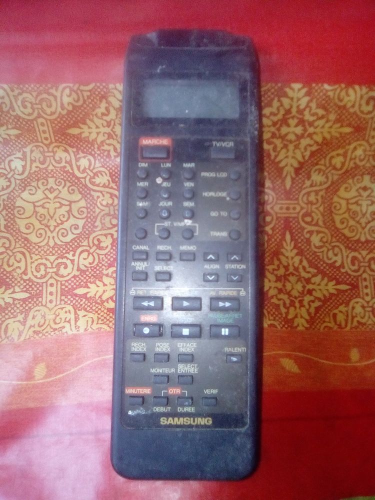 T�l�commande samsung 67843 808 0SE 25 Beauchamp (95)