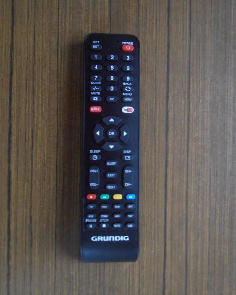 T�l�commande universelle 8 en 1 Grundig NEUF
9 Aubin (12)