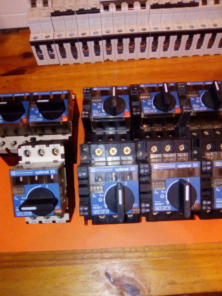 Telemecanique gk2- optimal 25 starter 380v
12 Serres-Castet (64)