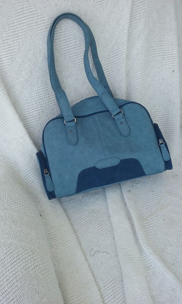 sac,     t�l�phone 0490270425 15 B�darrides (84)