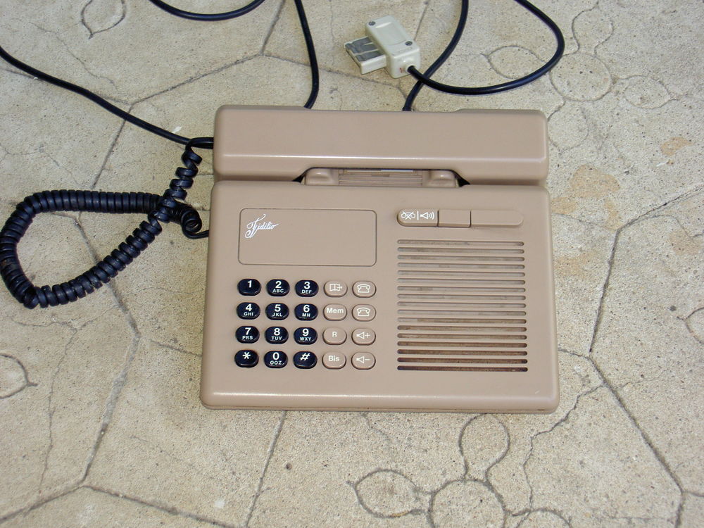 Téléphone Fidelio d'Alcatel filaire 1985 40 Uzès (30)