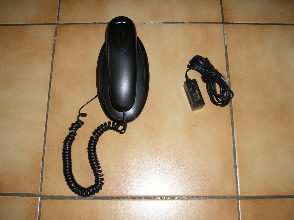 Téléphone filaire compact L207
15 Septèmes-les-Vallons (13)