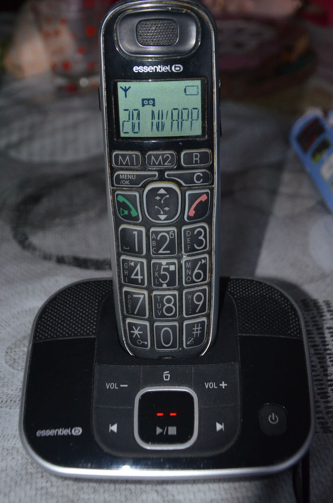 Téléphone fixe sans fil avec répondeur Essentiel b 20 Lorient (56)