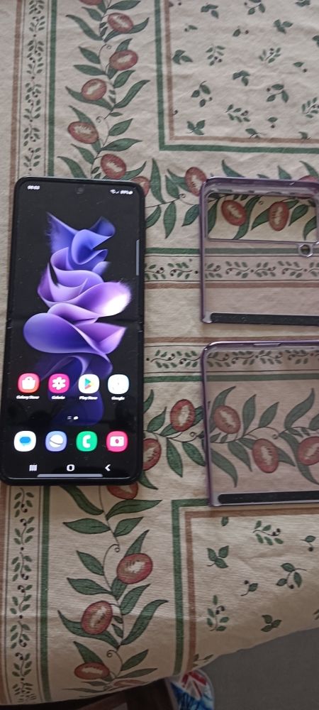 t�l�phone Galaxy flip3 5G 400 Rumilly (74)