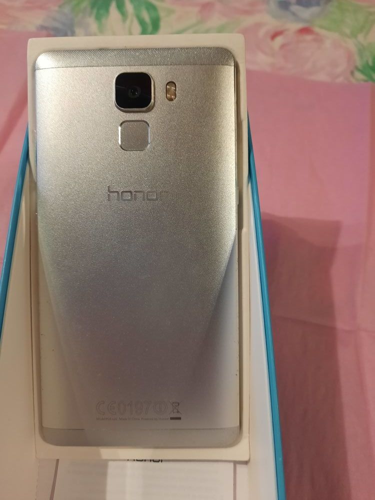 Telephone huawei honor 7 occasion comme neuf 100 Palisse (19)