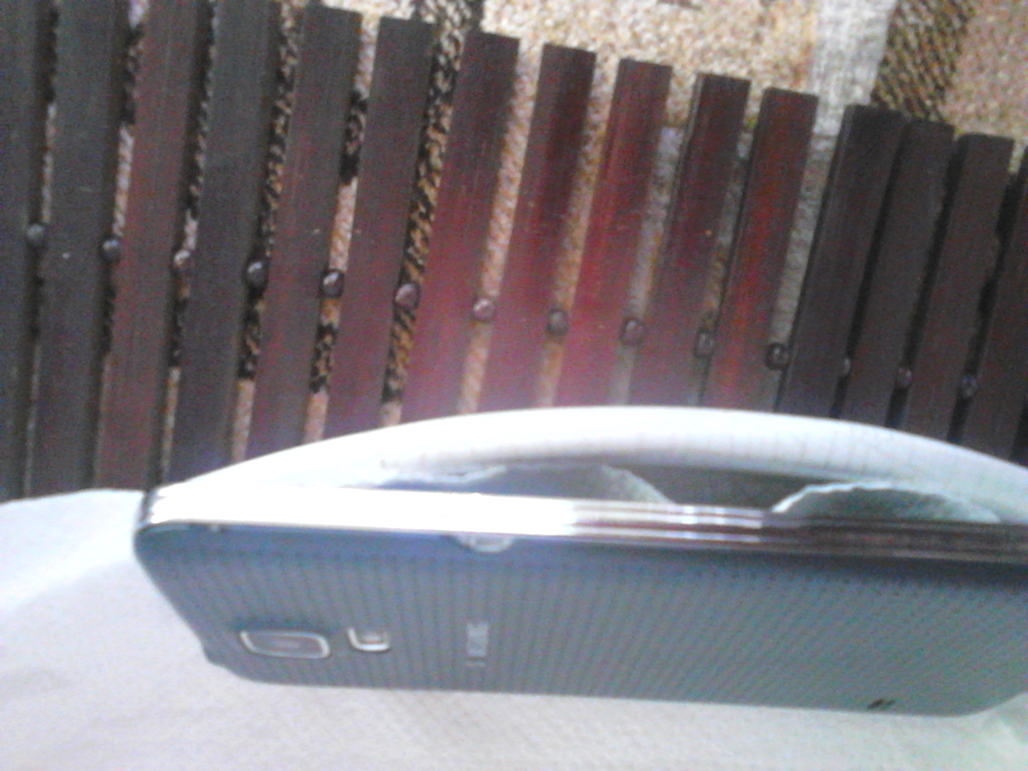 Tel�phone mobile G S5 et batterie pour sony Xperia
20 Ducos (97)