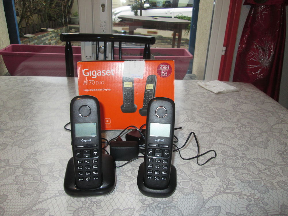 t�l�phone fix noir sans fil cause double emploi 38 Harfleur (76)