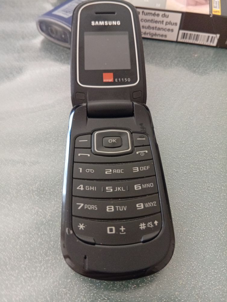 T�l�phone portable Samsung E1150 40 Montpellier (34)