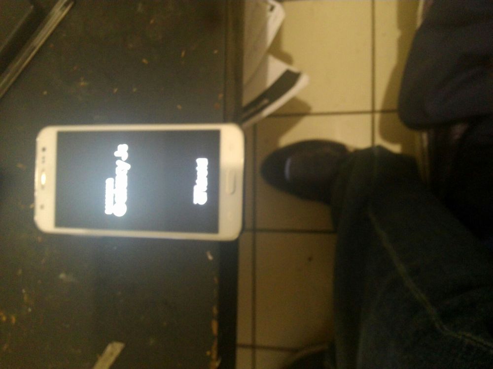 telephone samsung galaxy j5 50 Paris 15 (75)