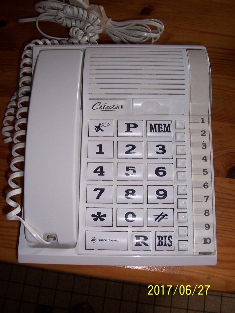 t�l�phone S�lesta � grosse touches neuf 10 Soullans (85)