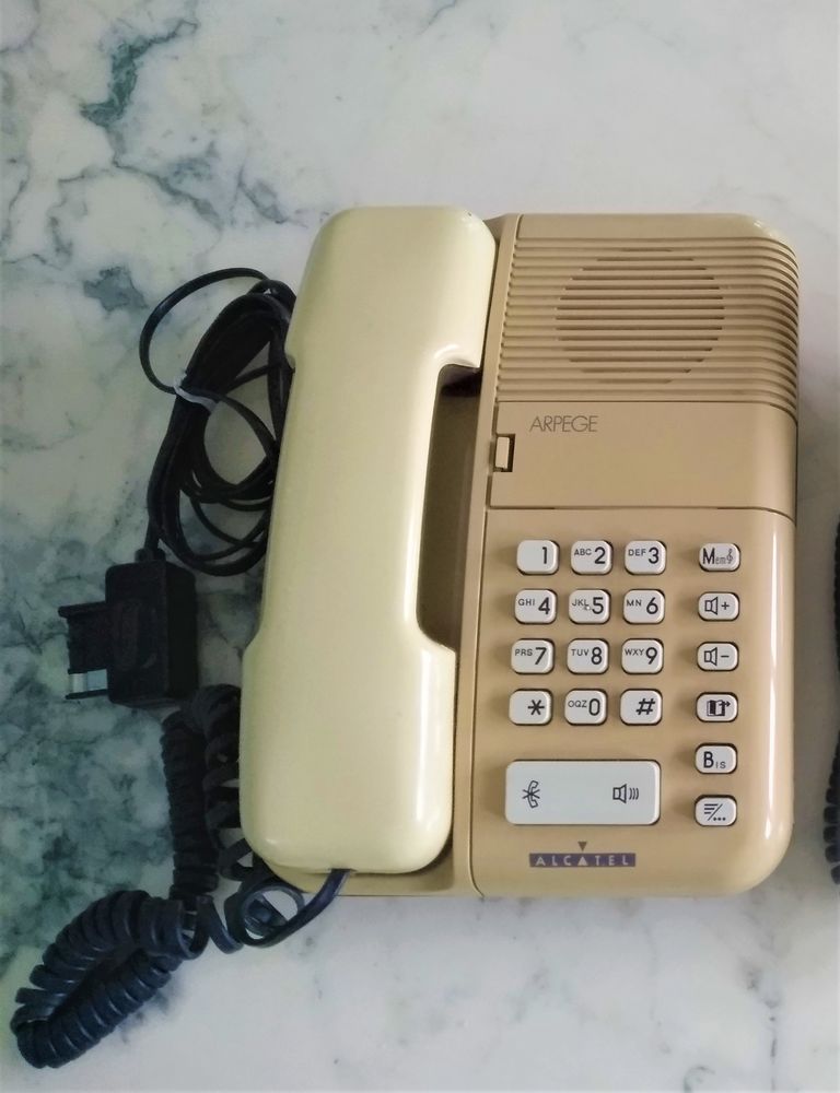 T�l�phone � touches ALCATEL 4 Eschau (67)