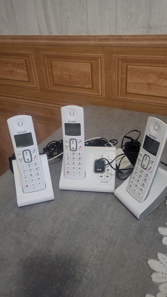 t�l�phone trio Alcatel 50 Montlu�on (03)