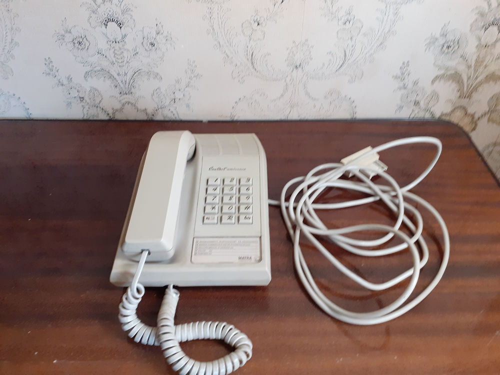 T�l�phone vintage 1988 0 Saint-Georges-de-Noisn� (79)
