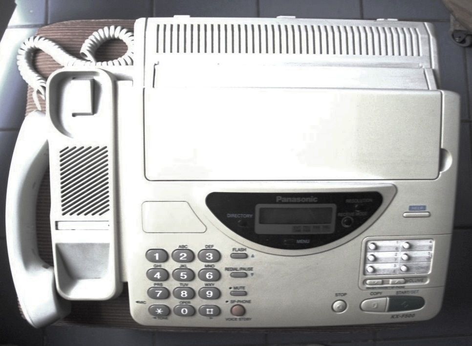 Téléphone/fax bi-voltage 110 et 220 Panasonic 29 Paris 16 (75)