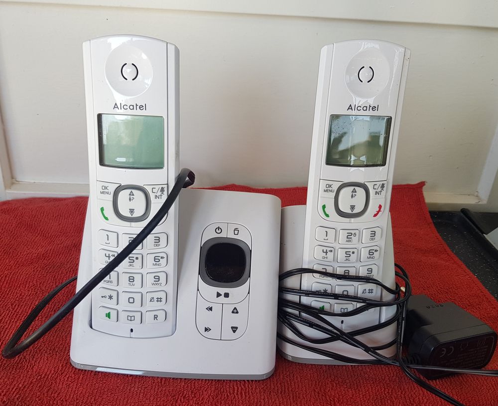  t�l�phones  Alcatel 0 Saint-Andr�-de-Corcy (01)