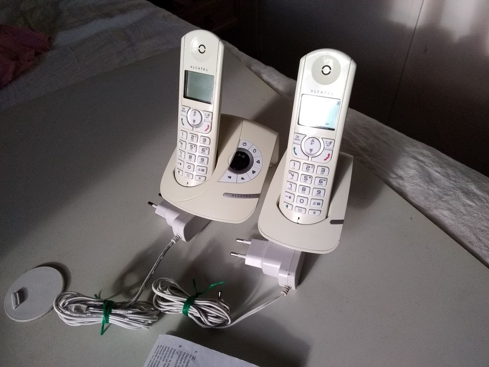 2 téléphones fixes  avec  répondeur 20 Le Havre (76)