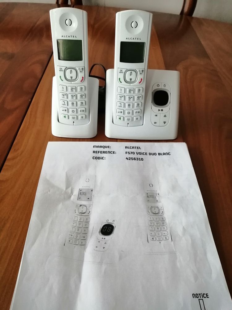 t�l�phonie t77 alcatel F570 duo blanc  comprenant base r�pon 15 Montigny-le-Bretonneux (78)