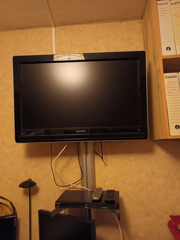 T�l�viseur avec tnt avec support mural sans support mural 80 100 Luisant (28)