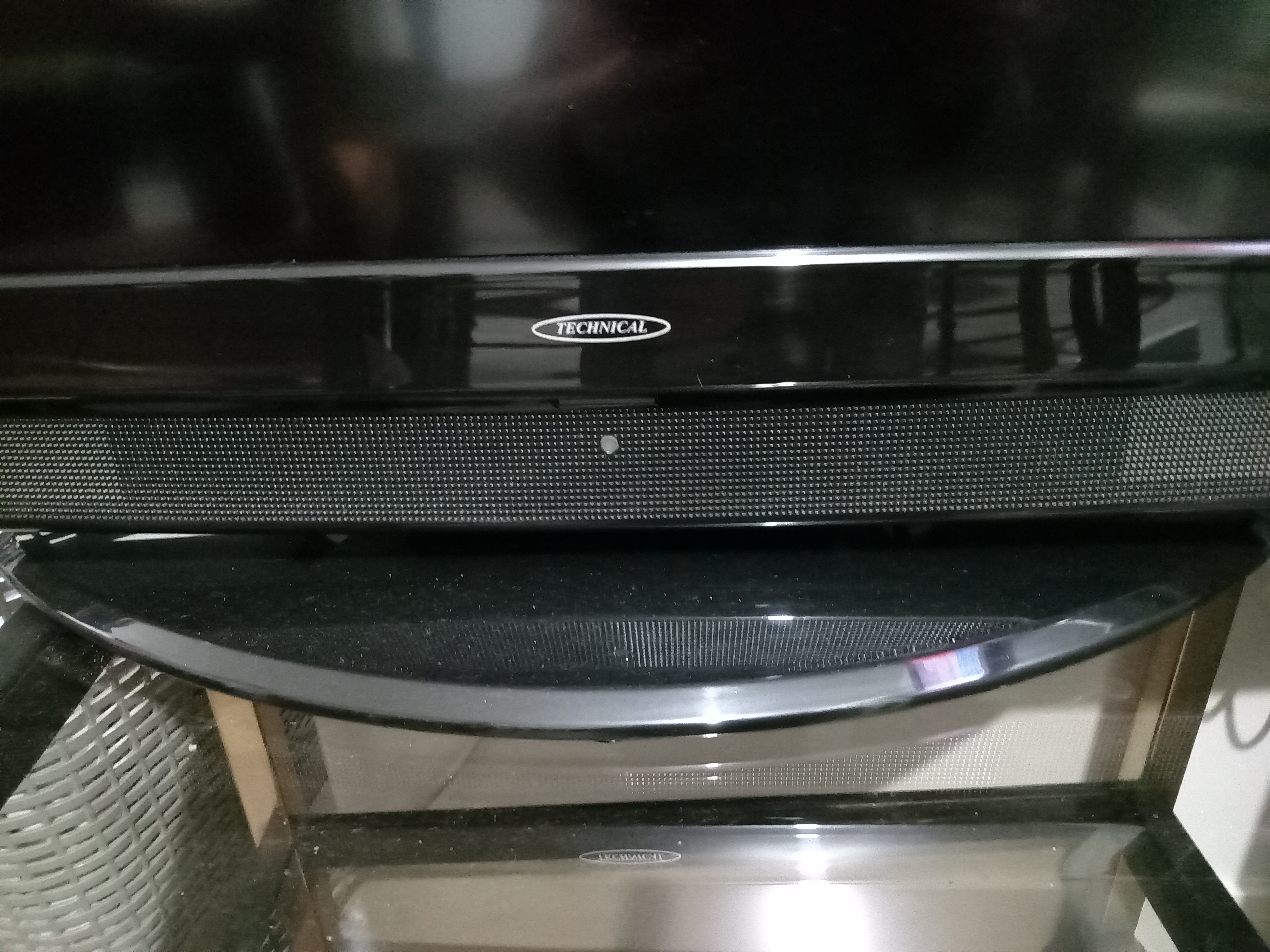 T�l�viseur �cran plat 77cm de marque TECHNICAL 70 Limoges (87)