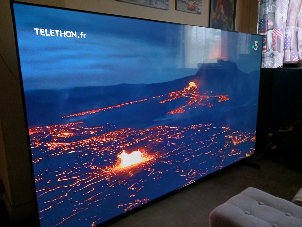 t�l�viseur tcl encore sous garantie 2m48 de diagonale so. prix 1500&euro;mon num�ro et le 06 71 64 25 67 1500 Abbeville (80)