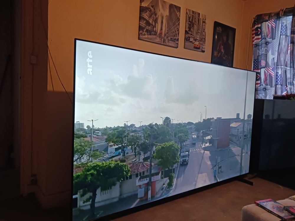 t�l�viseur de marque tcl 2m48 de diagonale 1500 Abbeville (80)