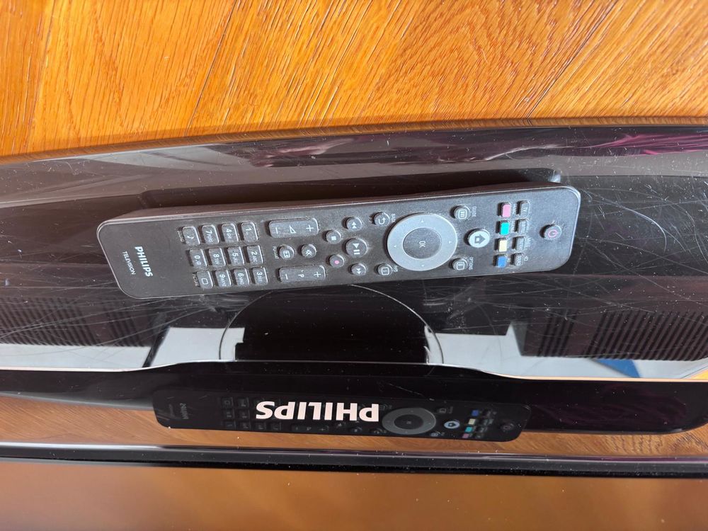 un t�l�viseur LCD Philips Full HD 1080 50 Paradou (13)