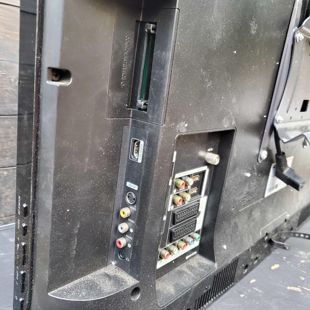 t�l�viseur Samsung 130 Tourves (83)