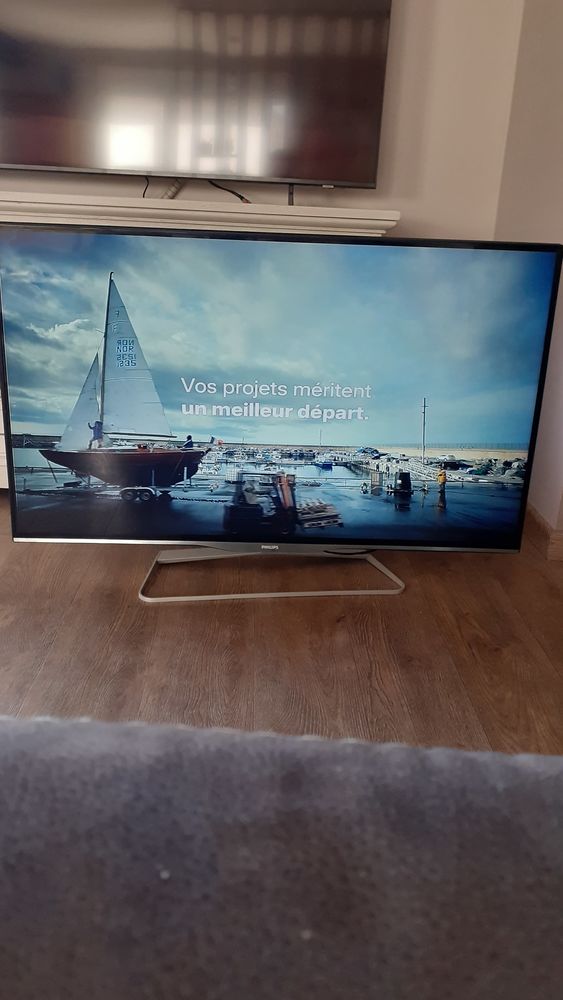 TELEVISEUR SMART TV LED 150 Auzay (85)