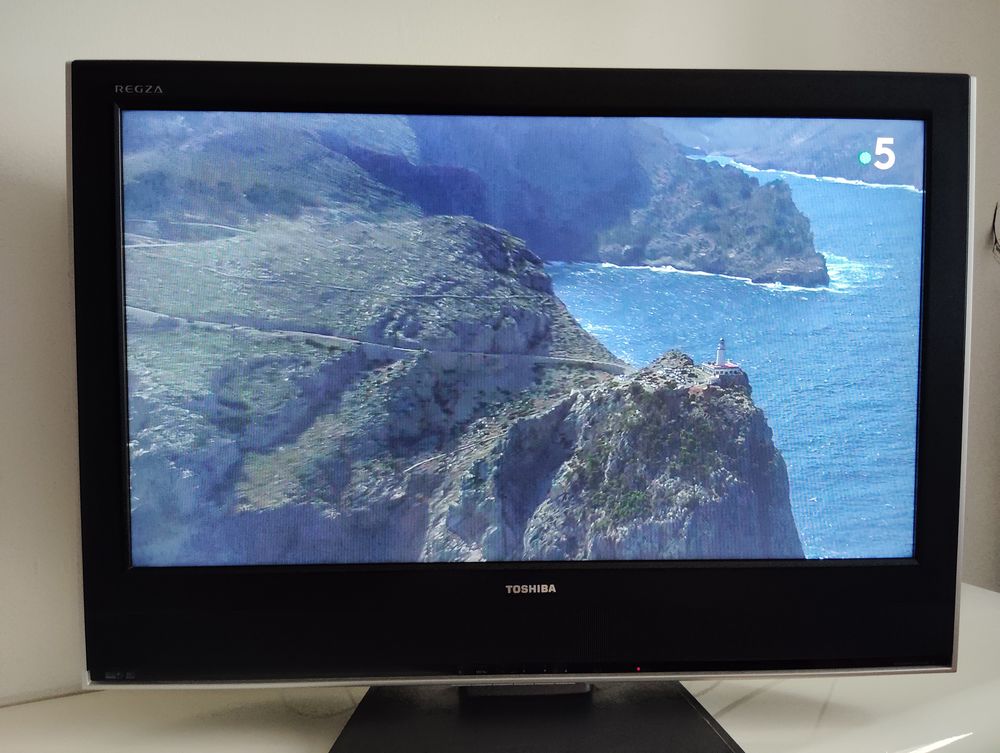 T�l�viseur TOSHIBA Full HD 32 pouces soit 82 cm (diagonale) 49 Banyuls-dels-Aspres (66)