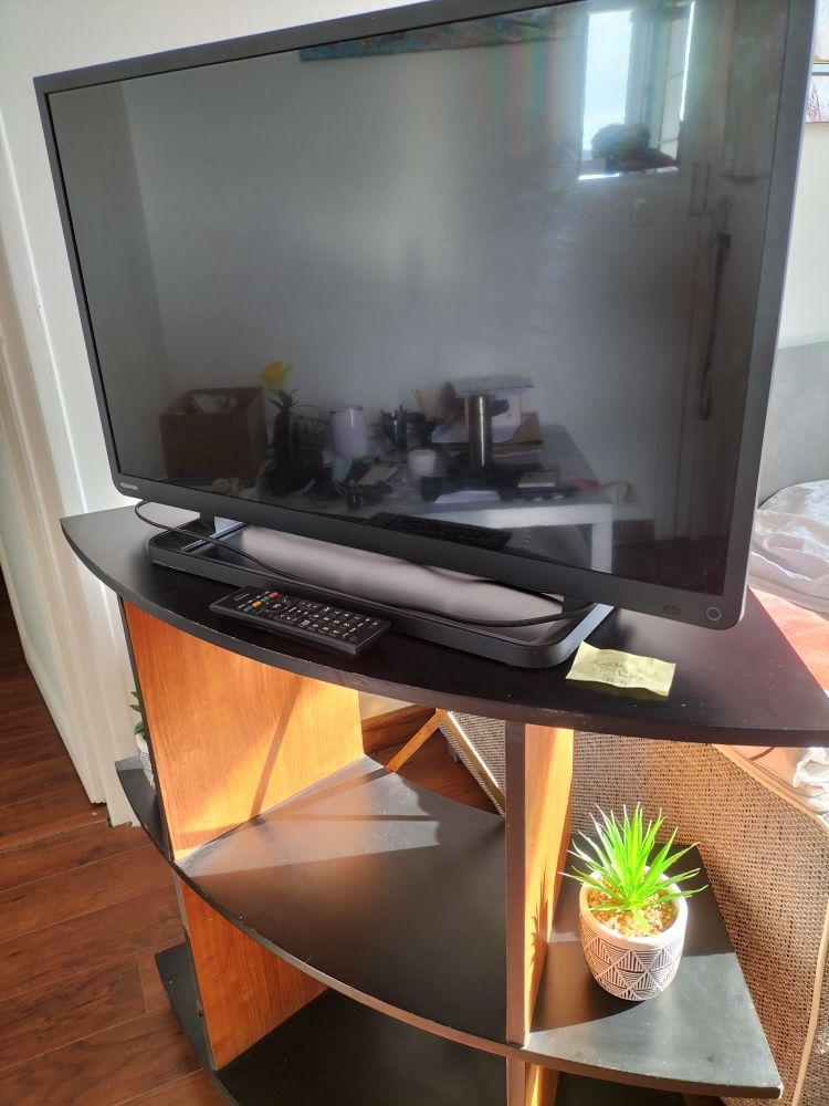 t�l�viseur Toshiba 35 pouces 85 cm de diagonale 75 La Seyne-sur-Mer (83)
