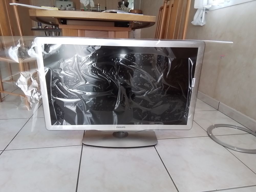 T�l�viseur 102 cm 150 Ploufragan (22)