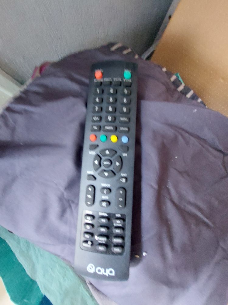 T�l�viseur aya 100 Le Coteau (42)