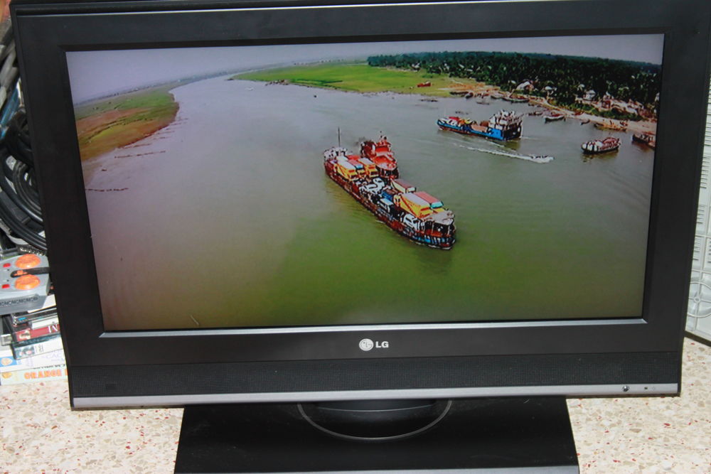 T�l�vision LCD LG 16/9�me 70 Montigny-Lencoup (77)