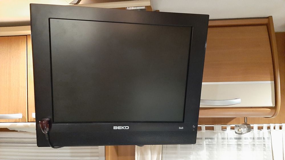 t�l�vision couleur 15 pouces pour camping car 135 B�lesta (09)