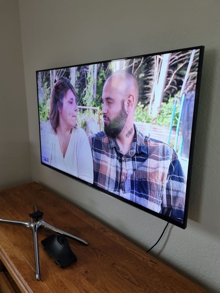 television     dimension   �cran  138    marque samsung 440 La Cavalerie (12)