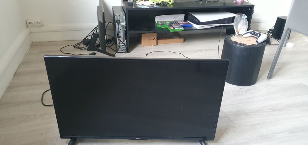 T�l�vision HKC 32 pouces 90 Juvisy-sur-Orge (91)