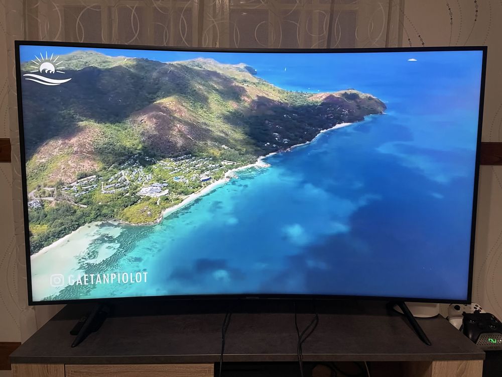 t�l�vision Samsung 4k UHD smart tv 400 L'Abergement-Sainte-Colombe (71)