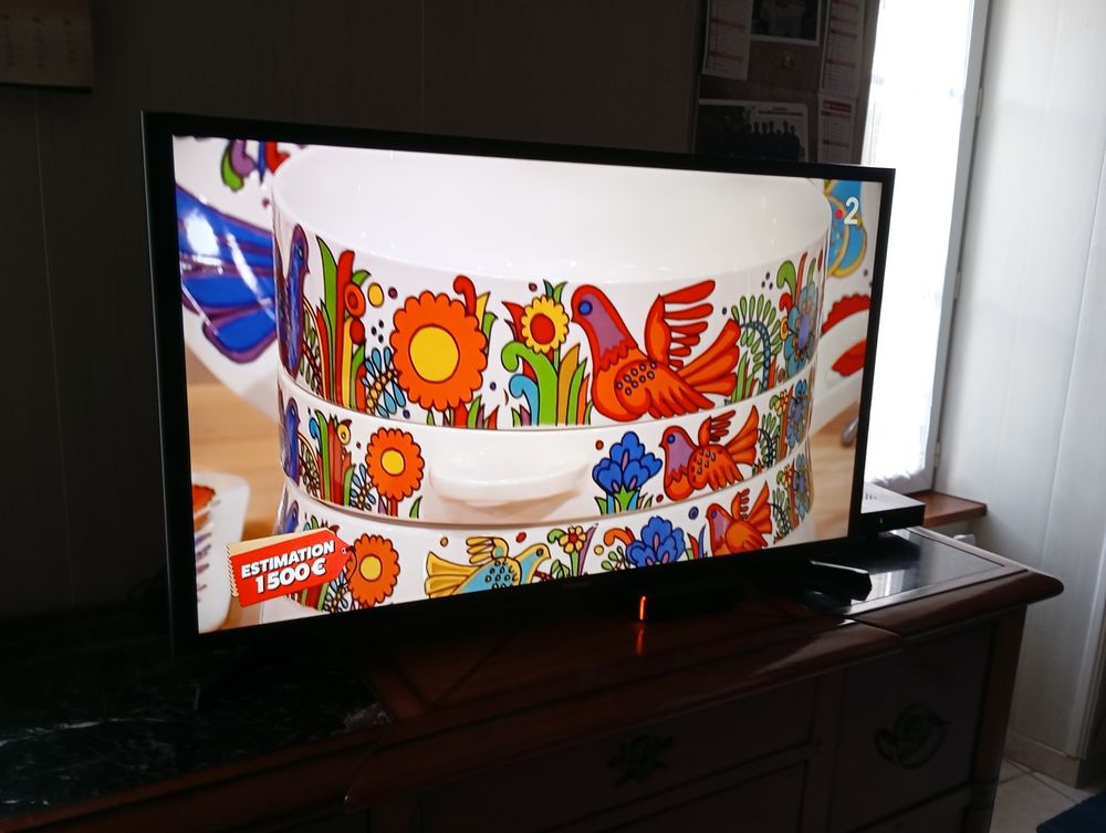 t�l�vision Samsung 80 cm 40 Secondigny (79)