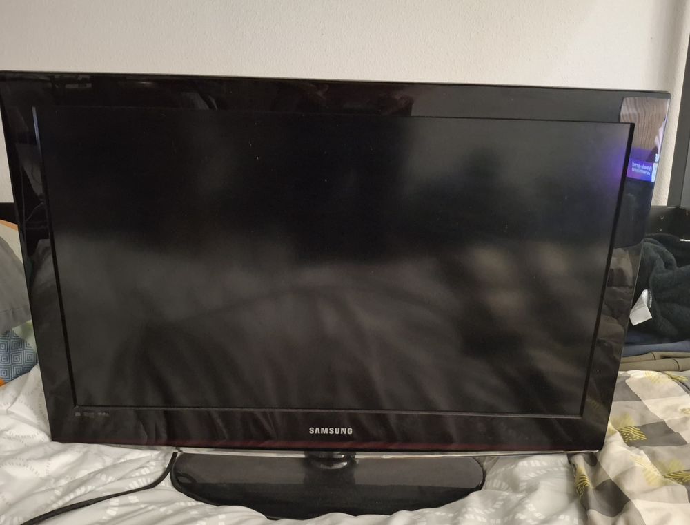 T�l�vision Samsung 80 cm 30 Nice (06)