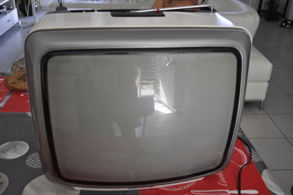 Télévision Vintage 40 Perreuil (71)