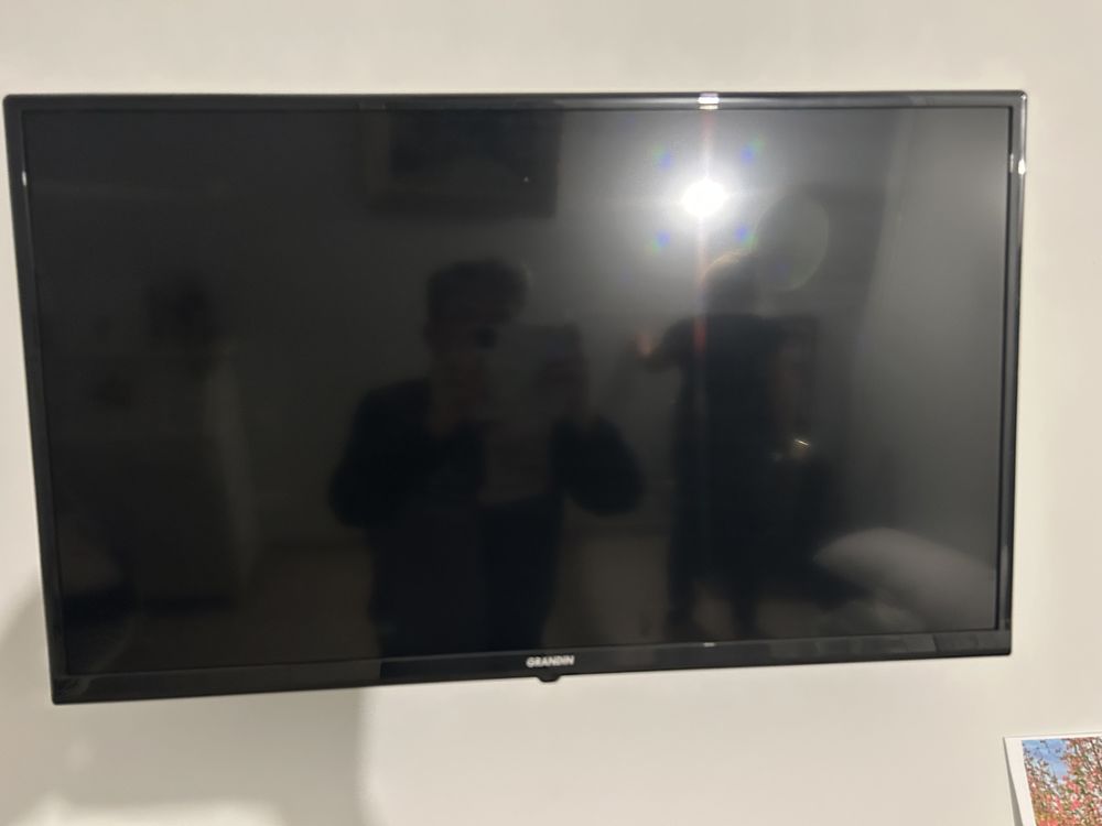 T�l�vision, 80 cm 80 Monteux (84)